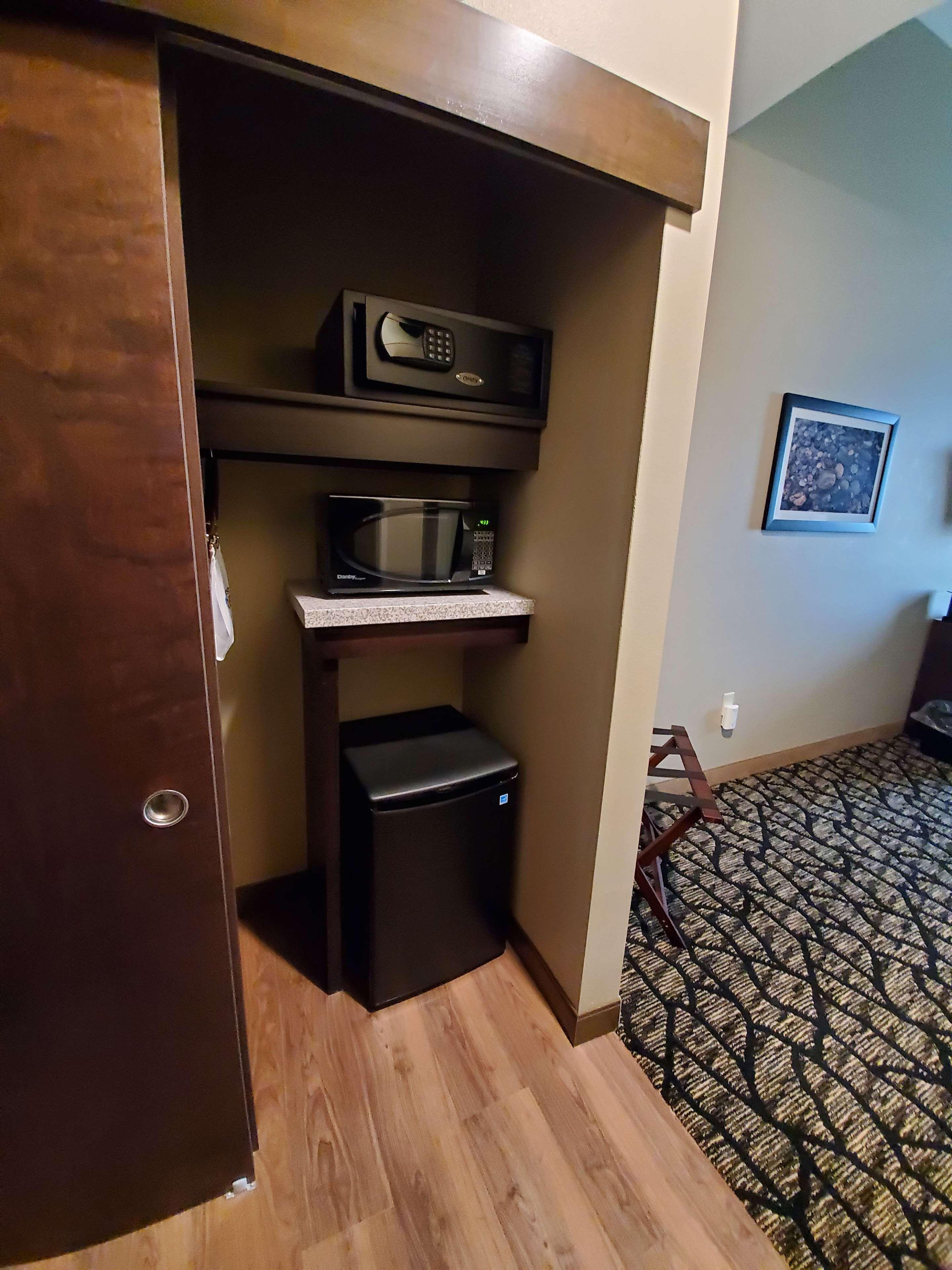 Best Western Plus Lakeview Hotel Madison Zewnętrze zdjęcie